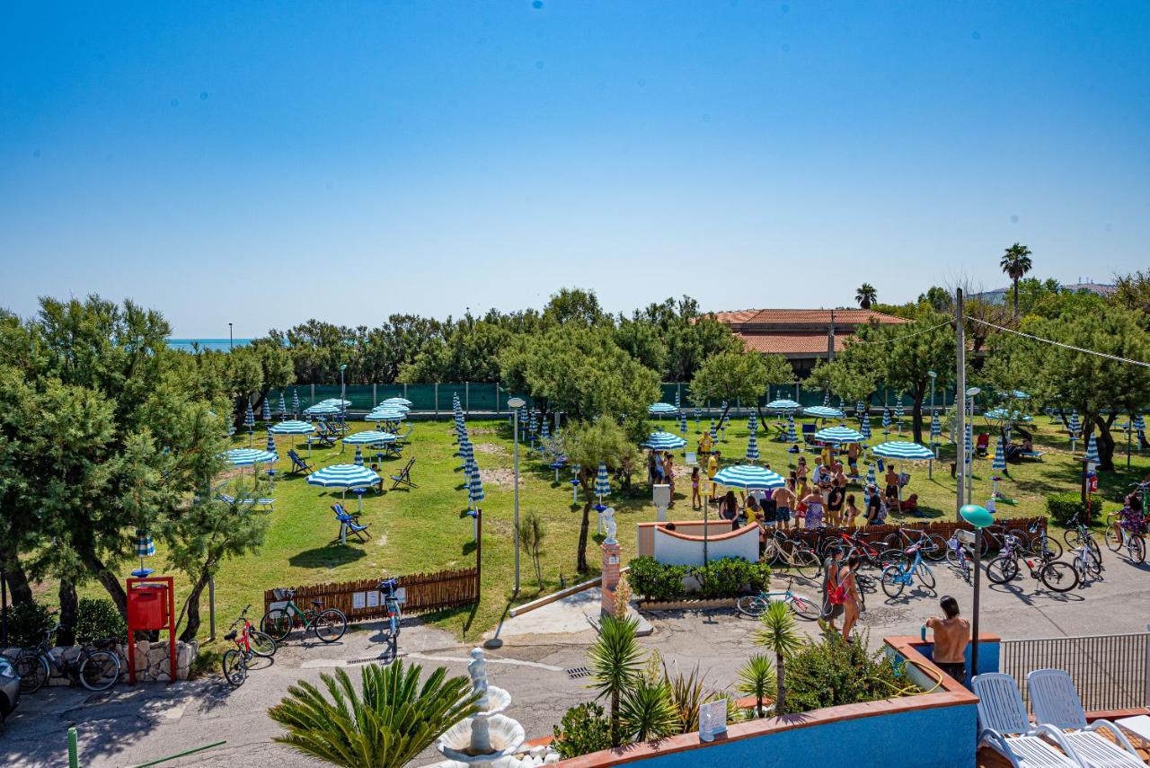 Club Del Sole Roseto Degli Abruzzi Easy Camping Village Экстерьер фото