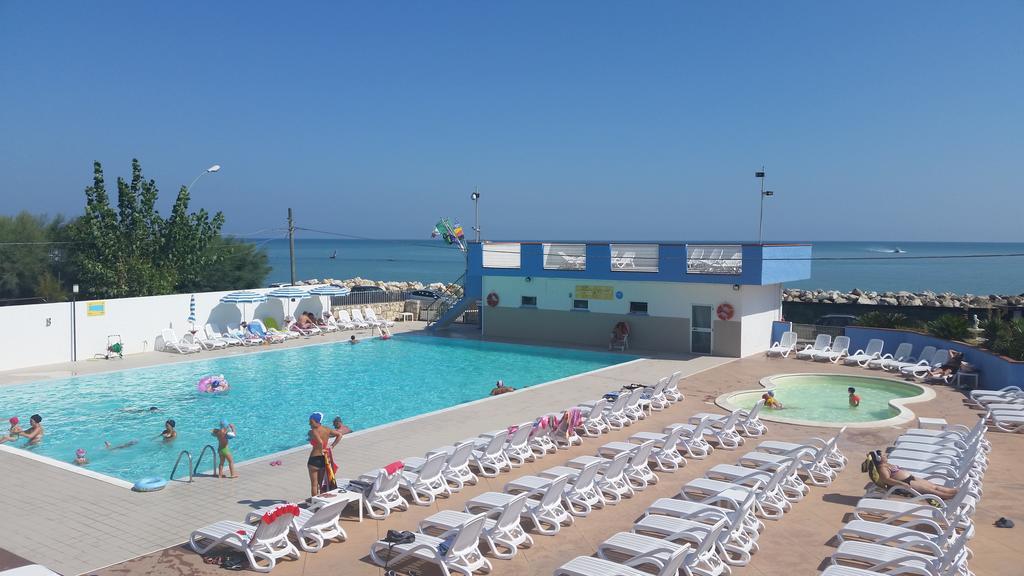 Club Del Sole Roseto Degli Abruzzi Easy Camping Village Экстерьер фото